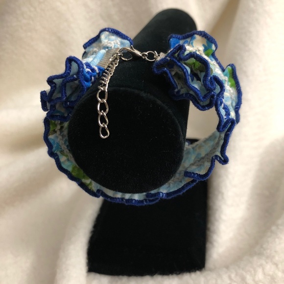 BOHO Stretch Blue Green Ruffle Lace Adj. Bracelet Handmade Hand Sewn New - Picture 6 of 13